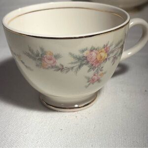 Floral Cream Teacup